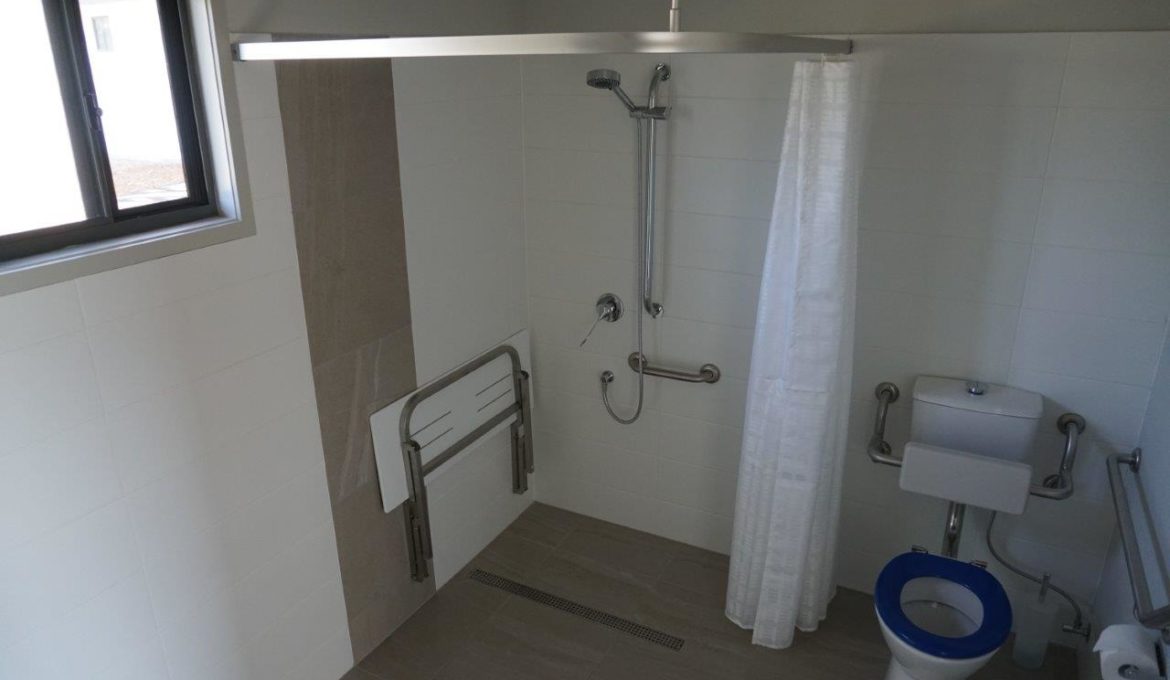 Deluxe Disabled Room